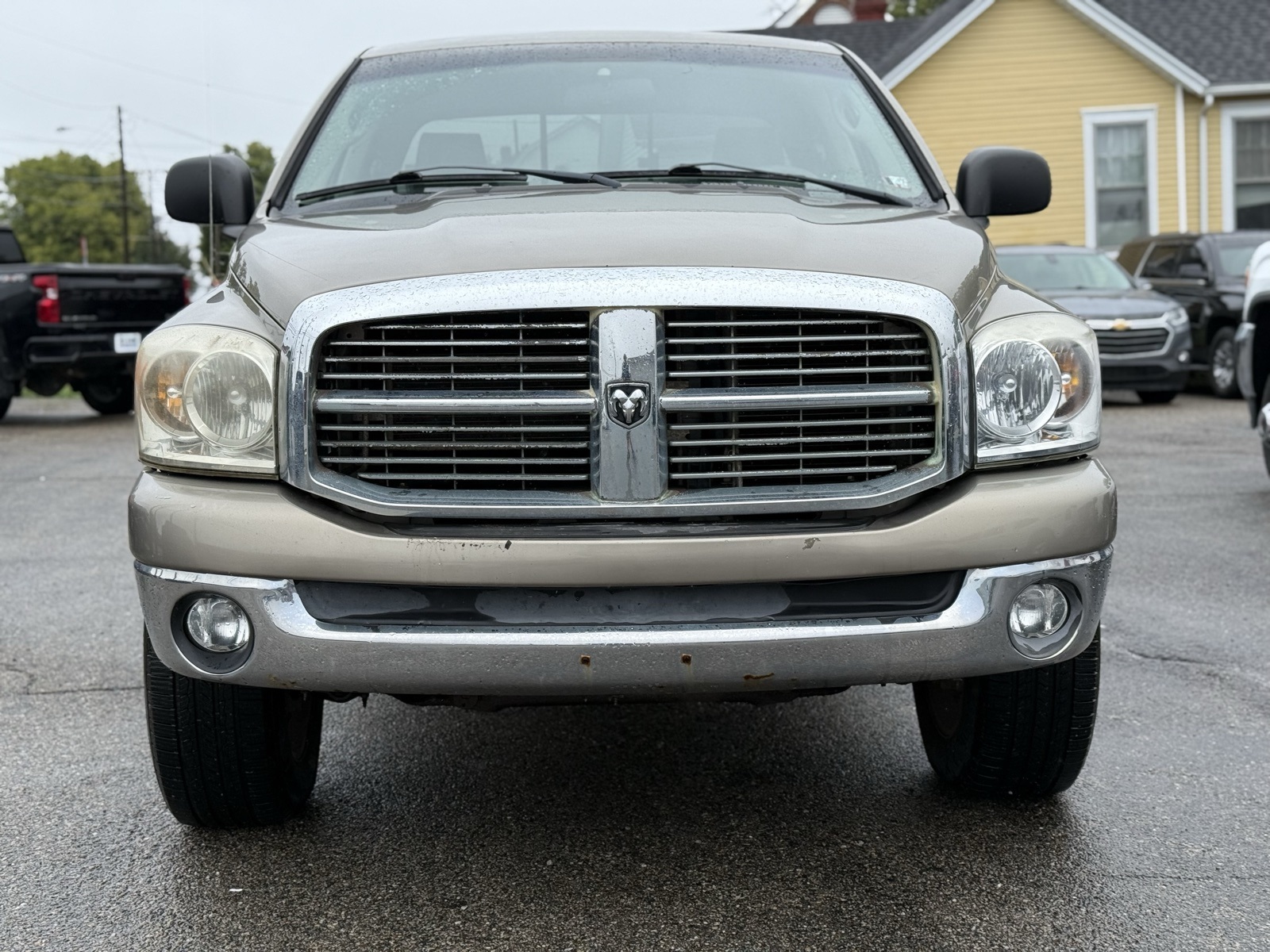 2008 Dodge Ram SLT photo 8