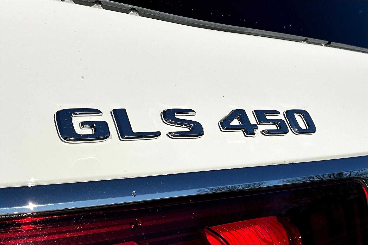 2025 Mercedes Benz GLS 450 4MATIC photo 14