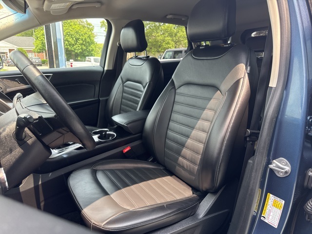 2018 Ford Edge SEL photo 6