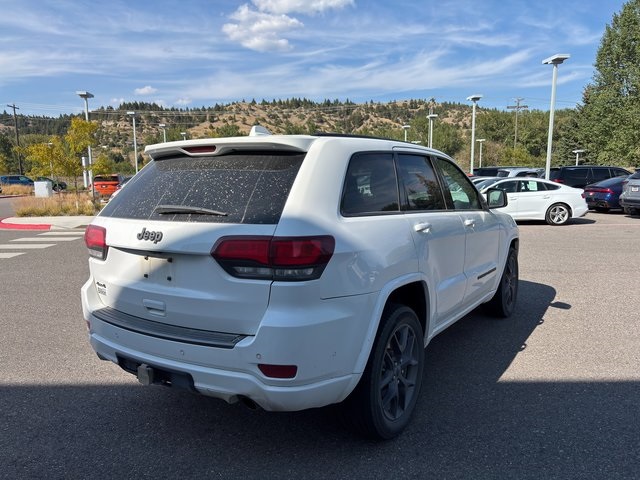 2021 Jeep Grand Cherokee Anniversary Edition photo 2