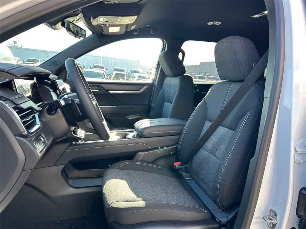 2026 GMC ACADIA - Image 15