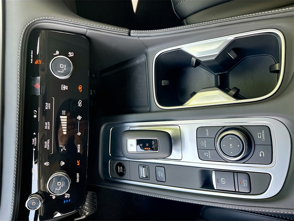 2026 Infiniti QX60 Luxe photo 19