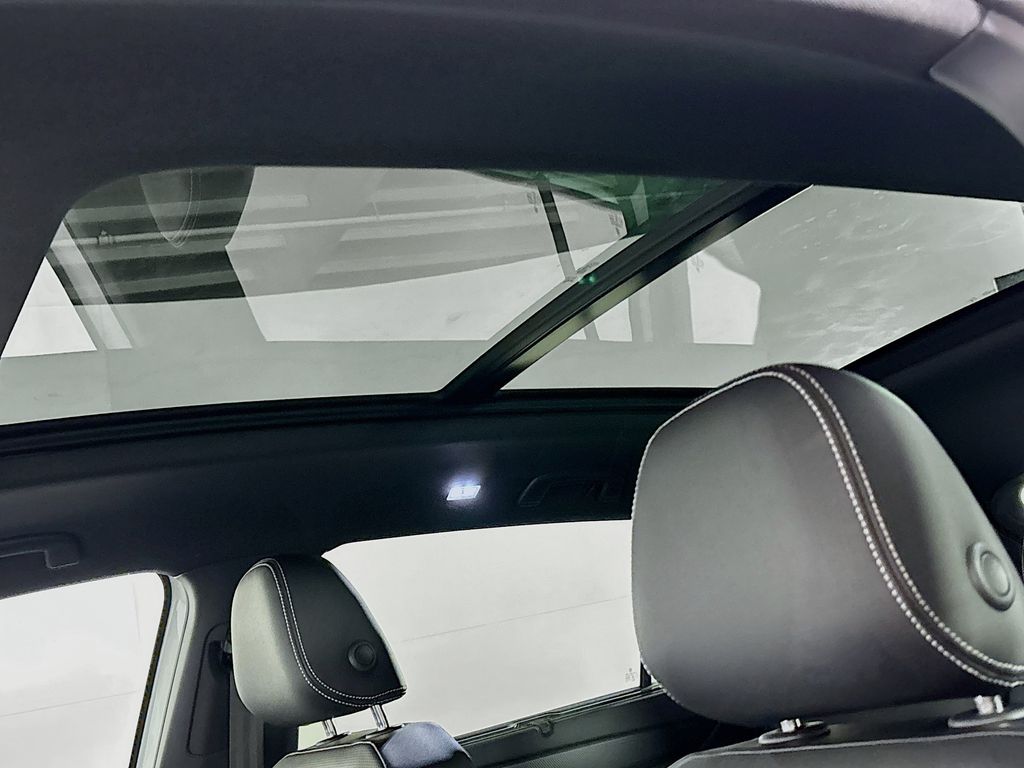 2025 Volkswagen Atlas Cross Sport SEL R-Line photo 19