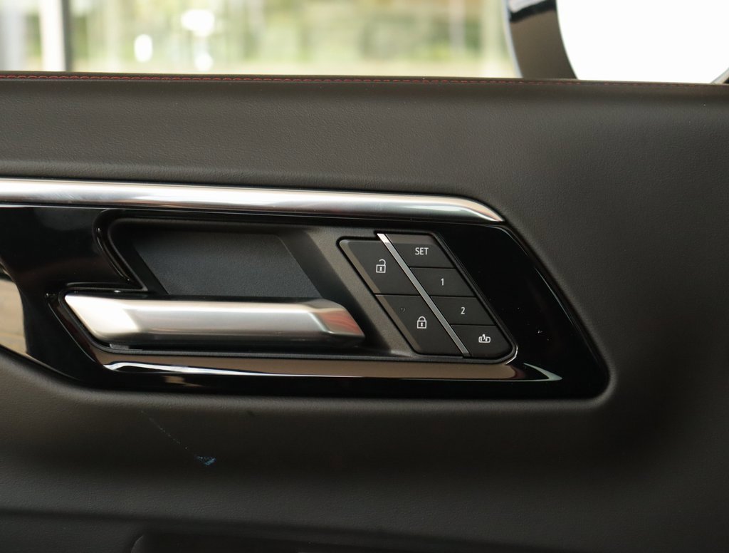 2025 Chevrolet Tahoe RST photo 27