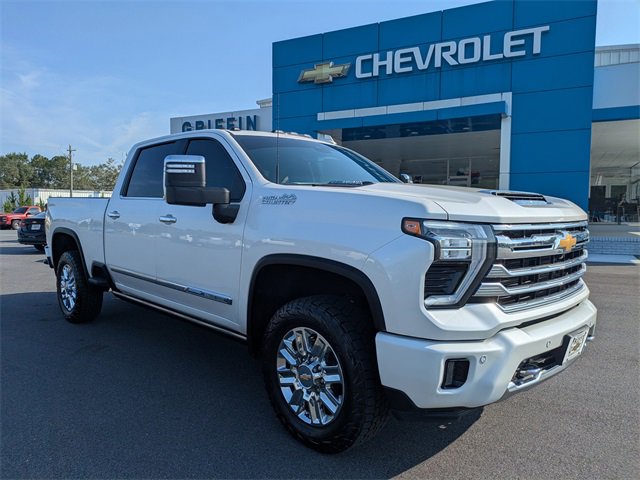 2024 Chevrolet Silverado 2500HD High Country photo 2
