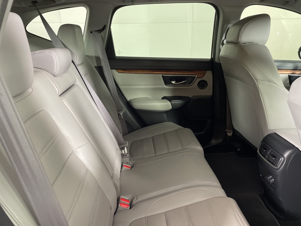 2018 Honda CR-V Touring photo 16