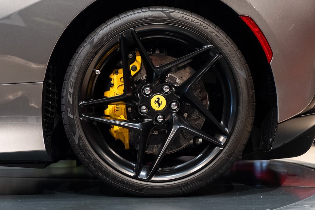 2022 Ferrari F8 Spider Base photo 14