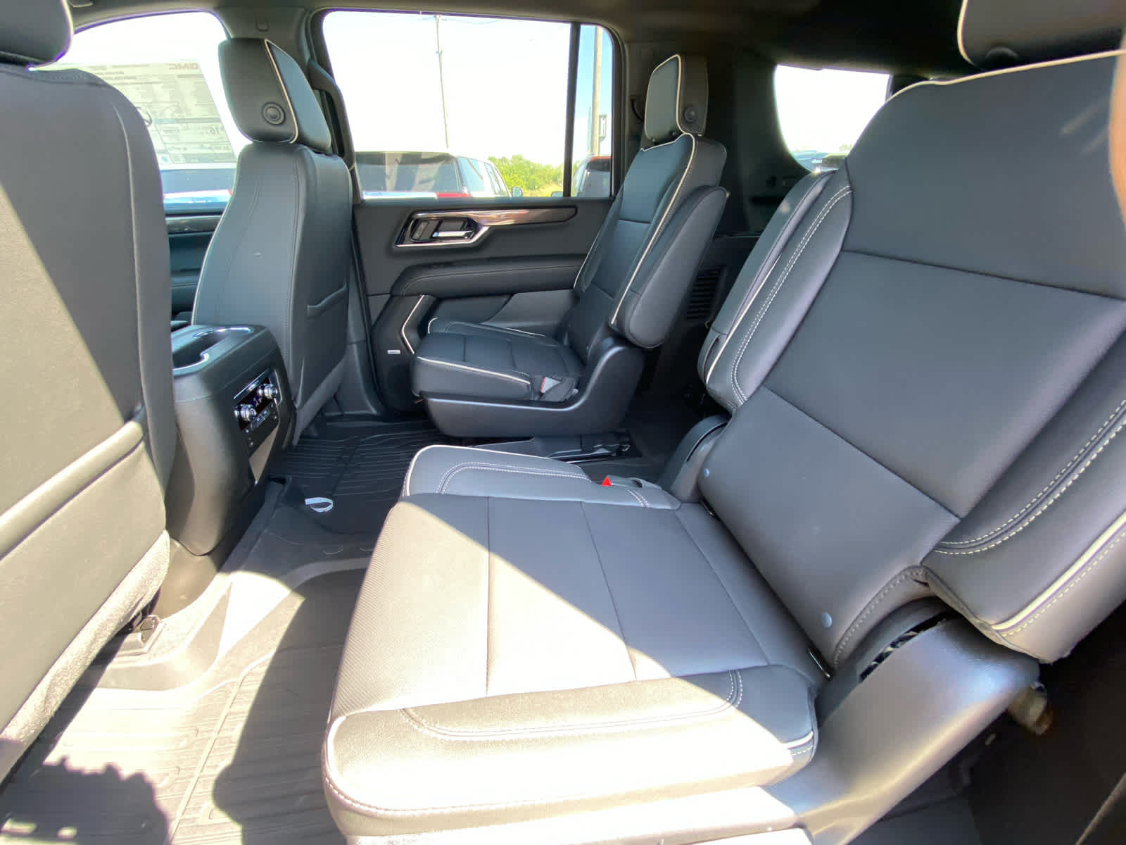 2026 Gmc Yukon XL photo 24