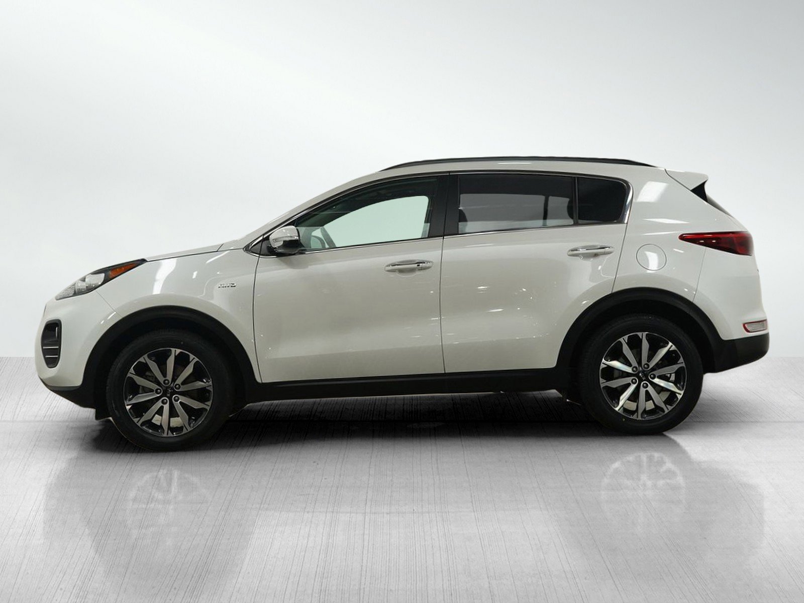 Used 2018 Kia Sportage EX with VIN KNDPNCAC3J7483177 for sale in Minneapolis, Minnesota
