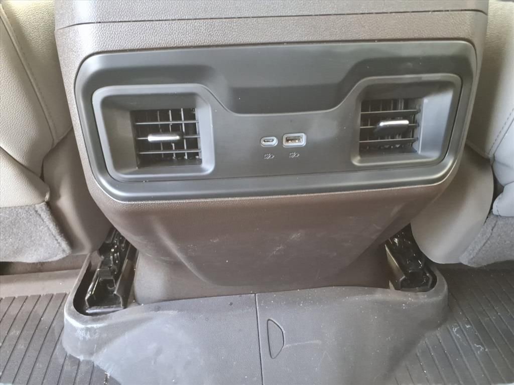 2025 Chevrolet Silverado 1500 RST photo 13