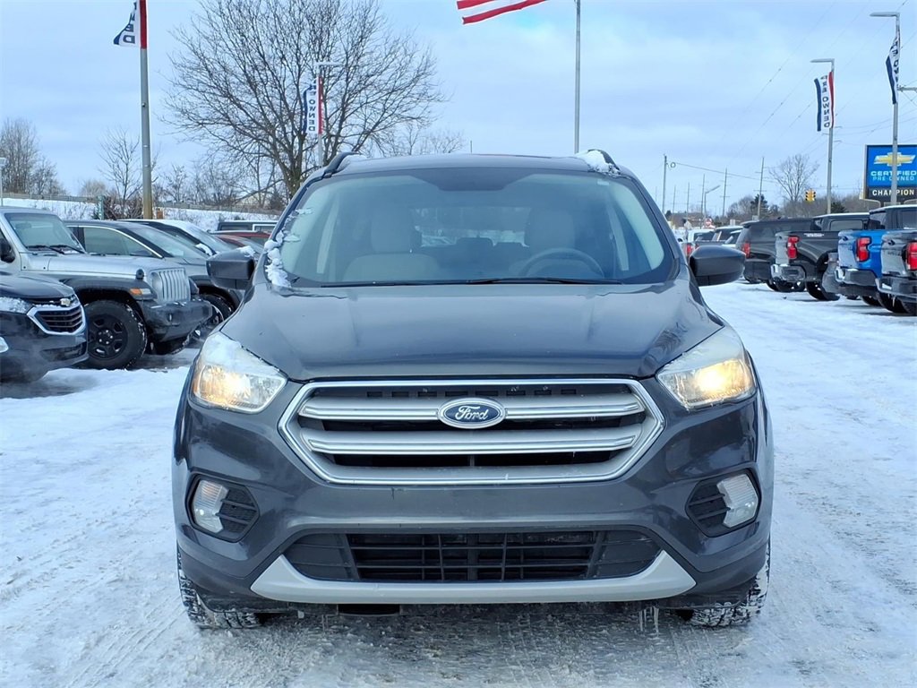 Used 2018 Ford Escape SE with VIN 1FMCU9GD4JUA53644 for sale in Howell, MI