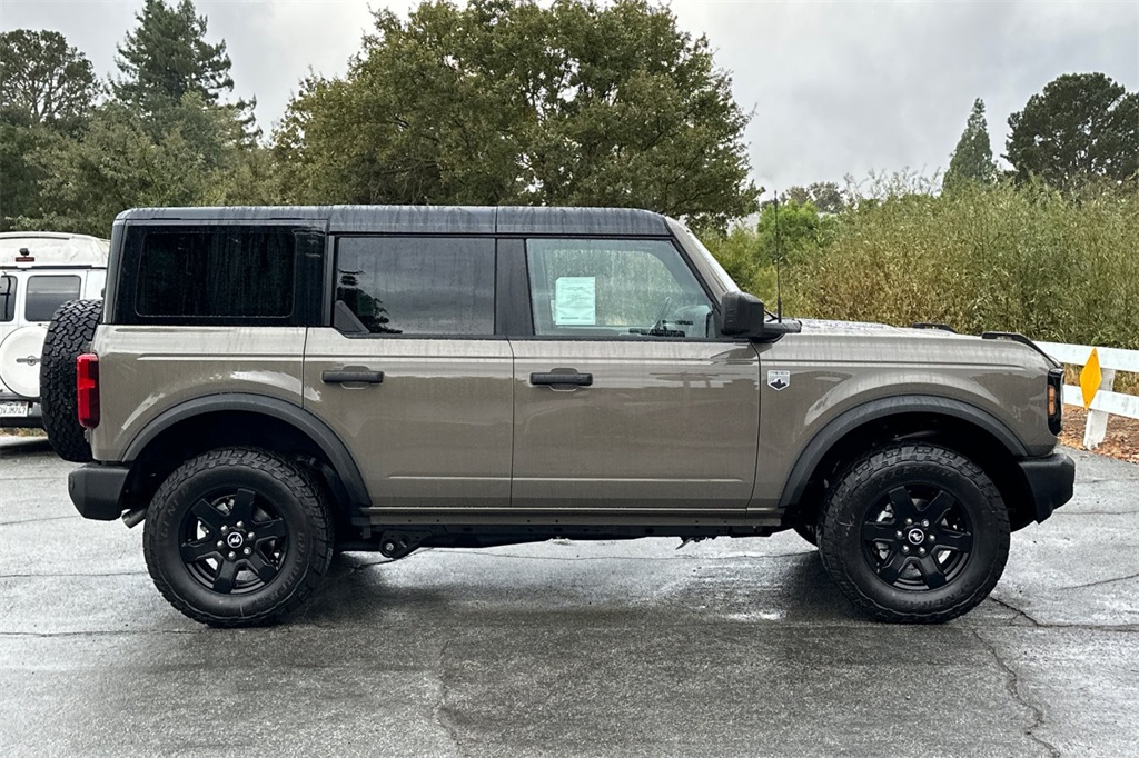 2025 Ford Bronco Big Bend photo 3