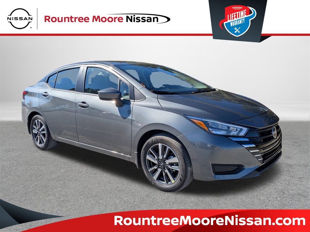 2025 Nissan Versa SV's photo