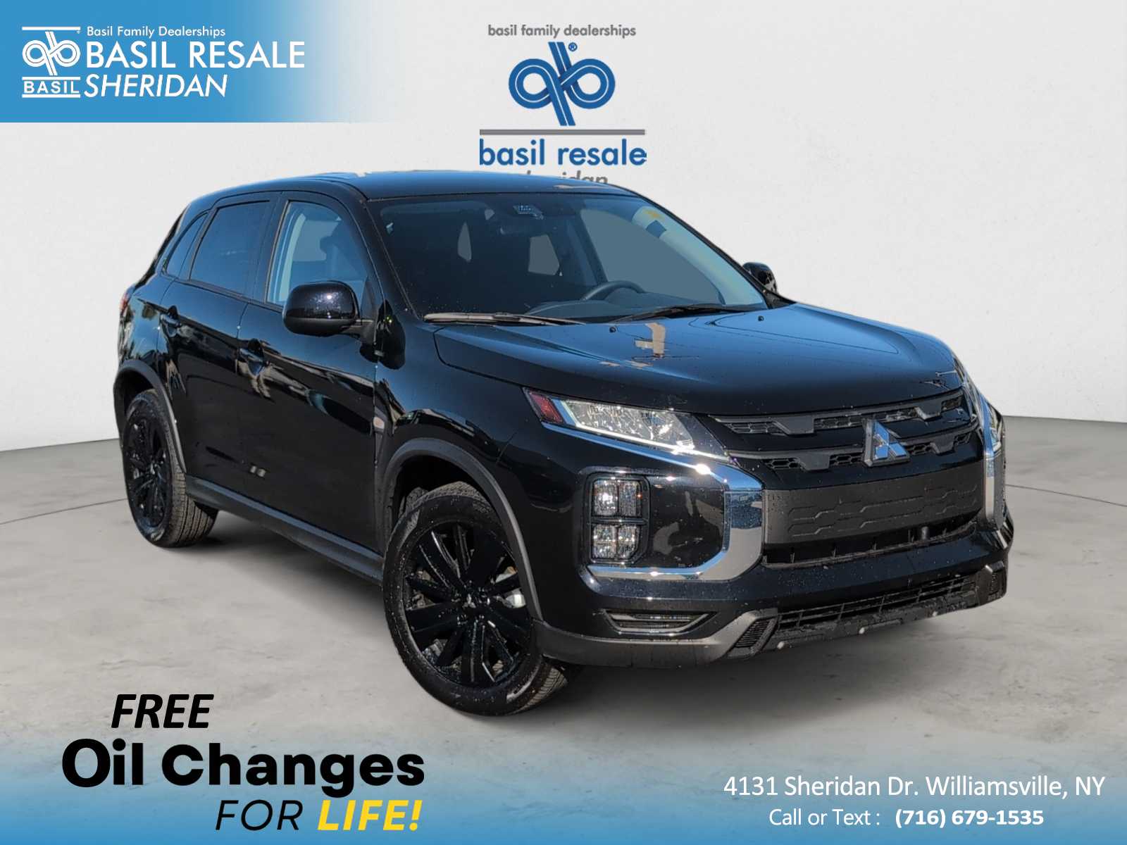 2025 Mitsubishi Outlander Sport LE's photo