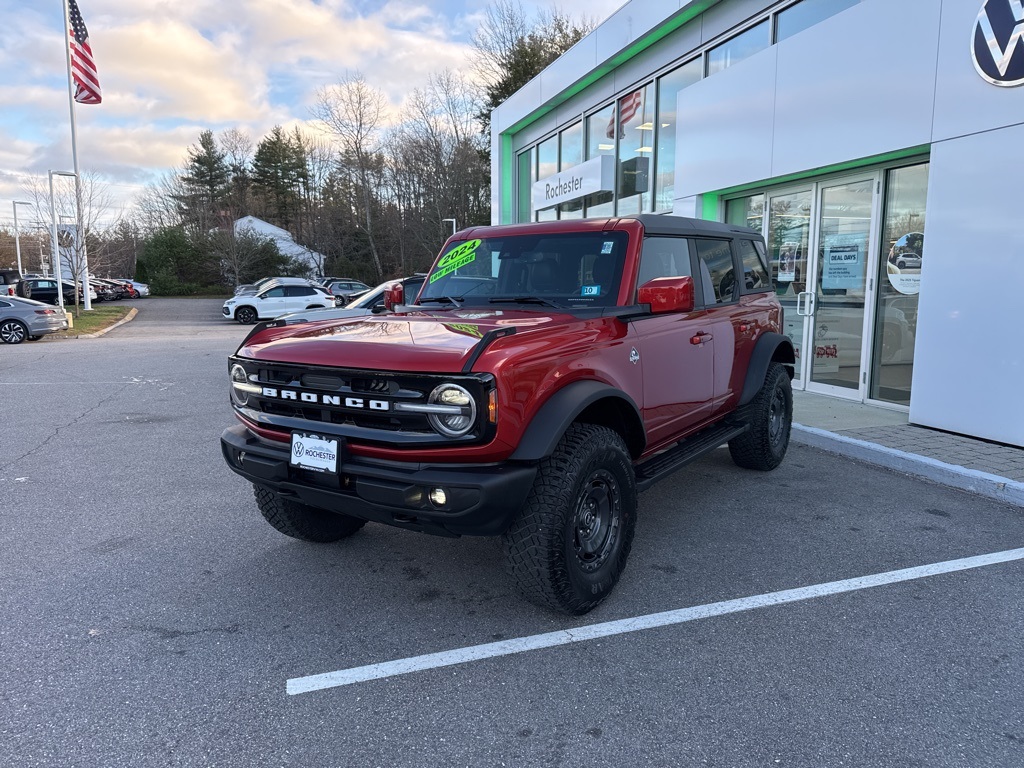 2024 Ford Bronco Outer Banks photo 2