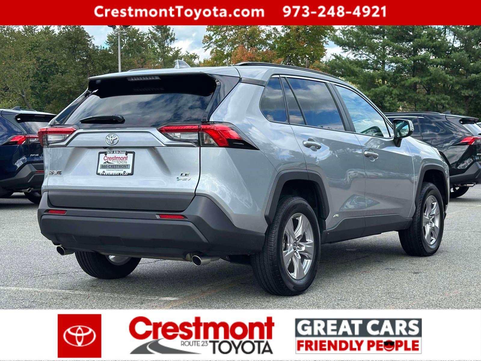 2025 Toyota RAV4 Hybrid LE photo 3