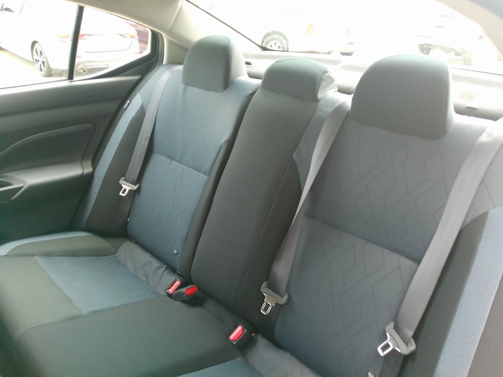 2025 Nissan Versa SV photo 21
