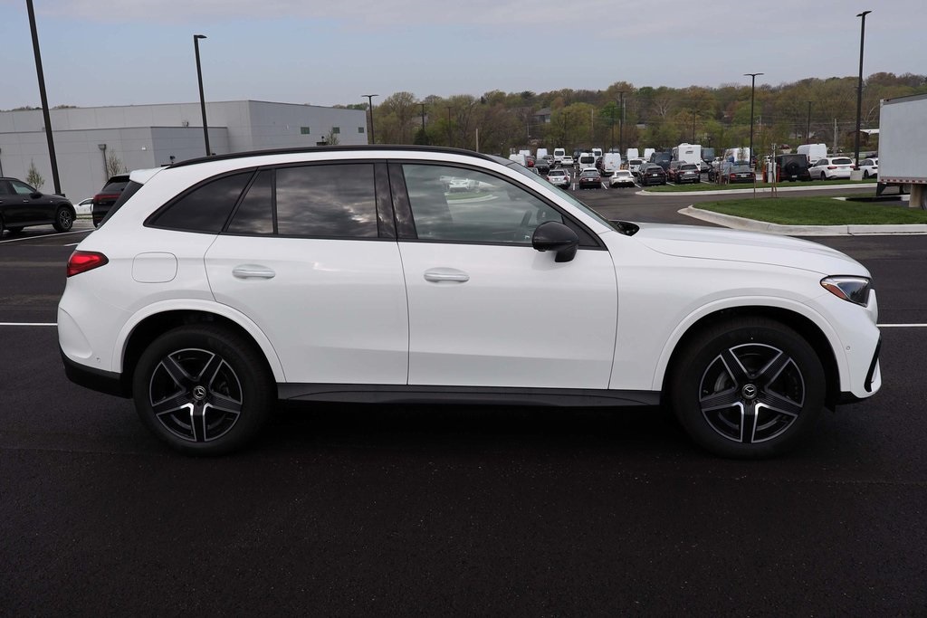 2025 Mercedes Benz GLC AMG photo 6