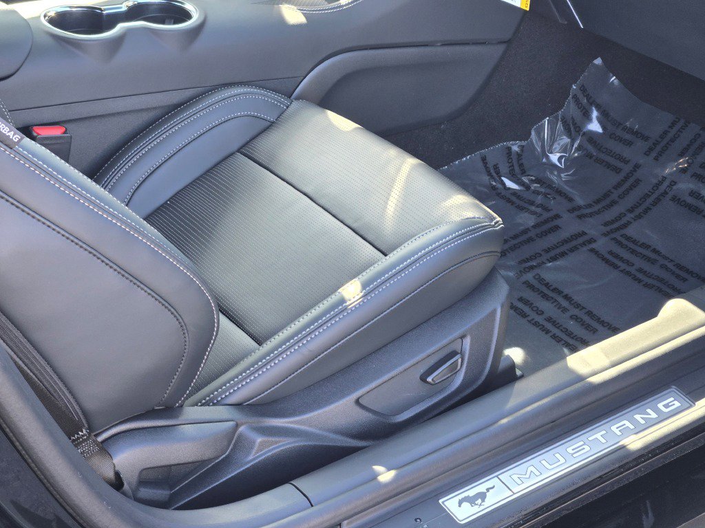 2025 Ford Mustang GT Premium photo 6