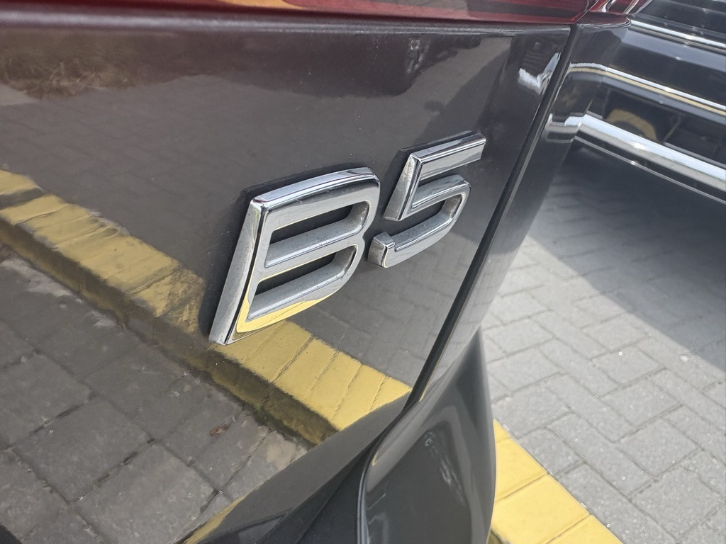 2022 Volvo XC60 B5 Inscription photo 12