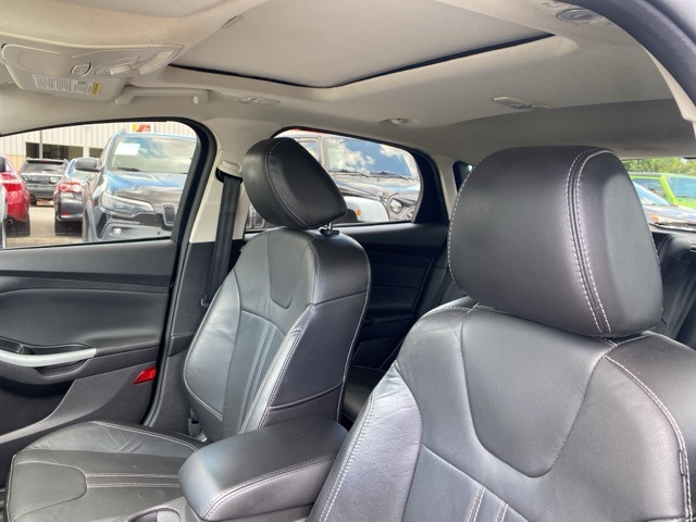 2014 Ford Focus SE photo 11