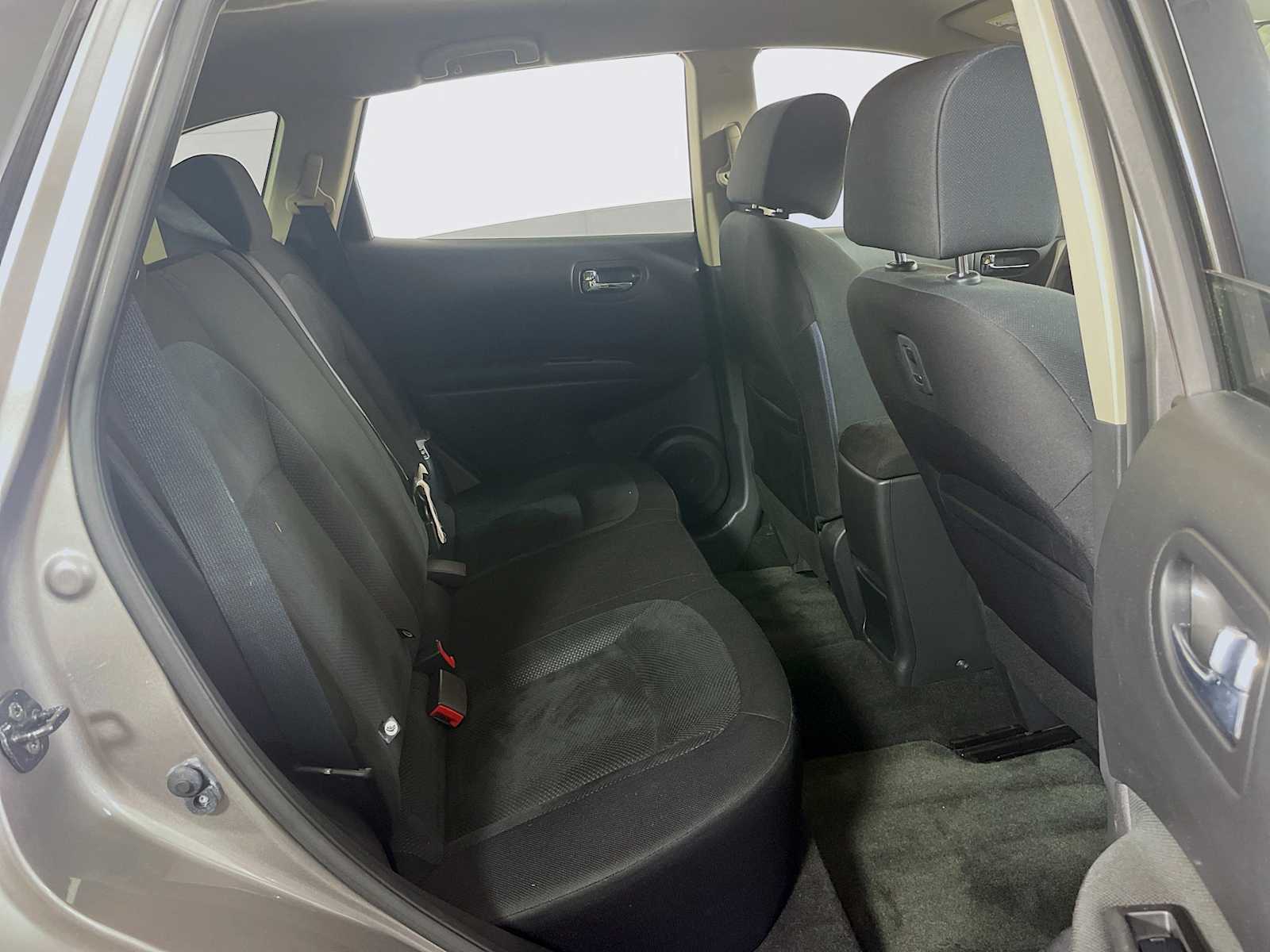 2015 Nissan Rogue Select S photo 21