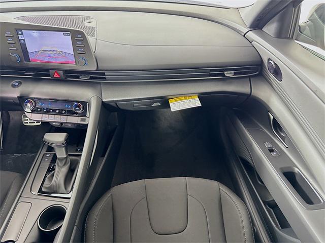 2025 Hyundai Elantra SEL Sport photo 29