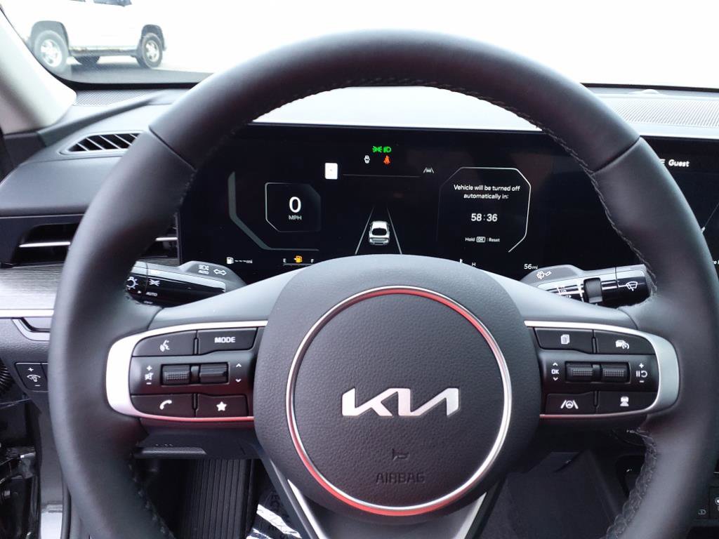 2025 Kia K5 EX photo 17