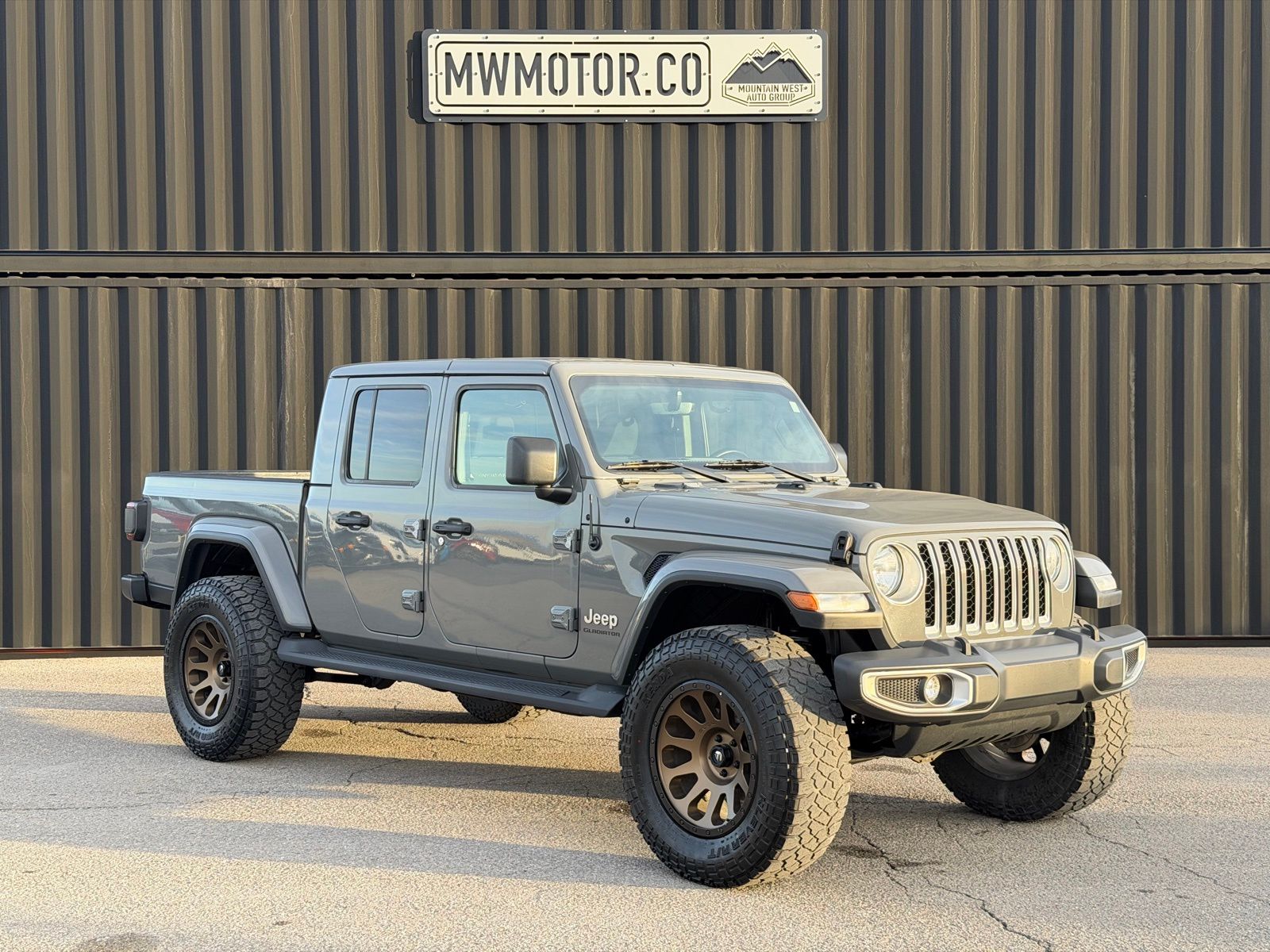 2020 Jeep Gladiator Overland's photo