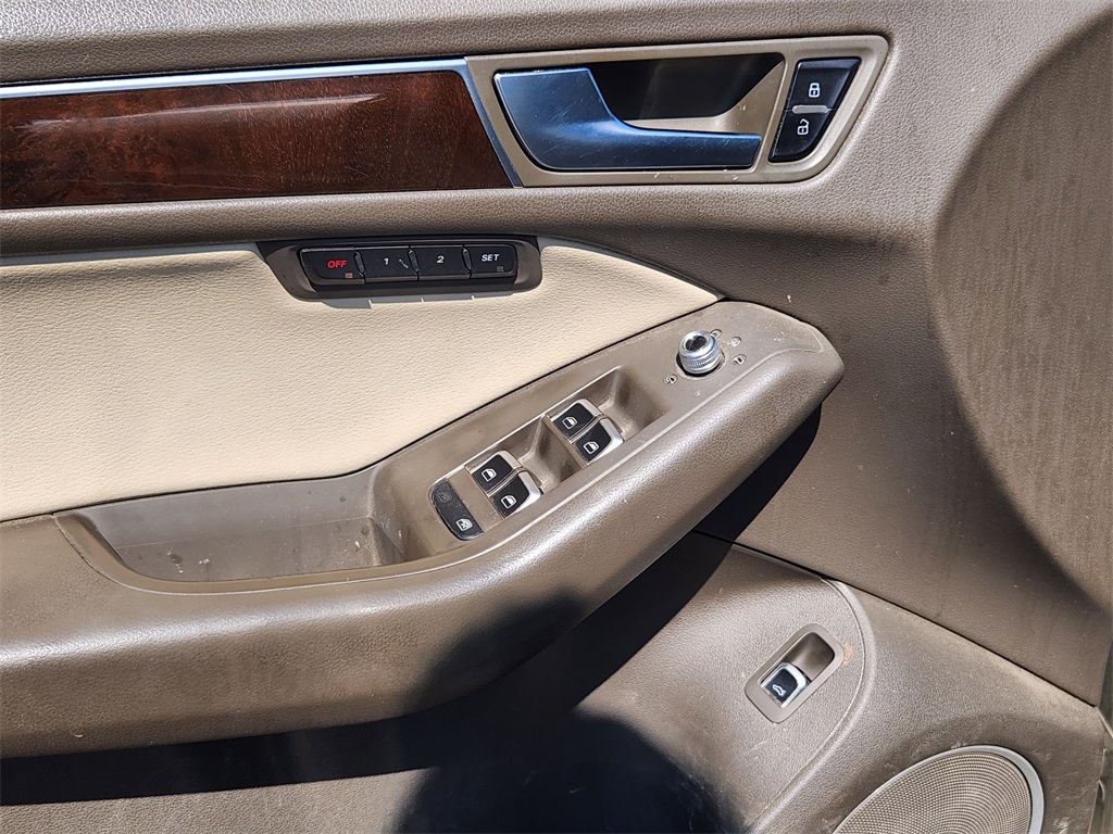 2016 Audi Q5 2.0T Premium Plus photo 16