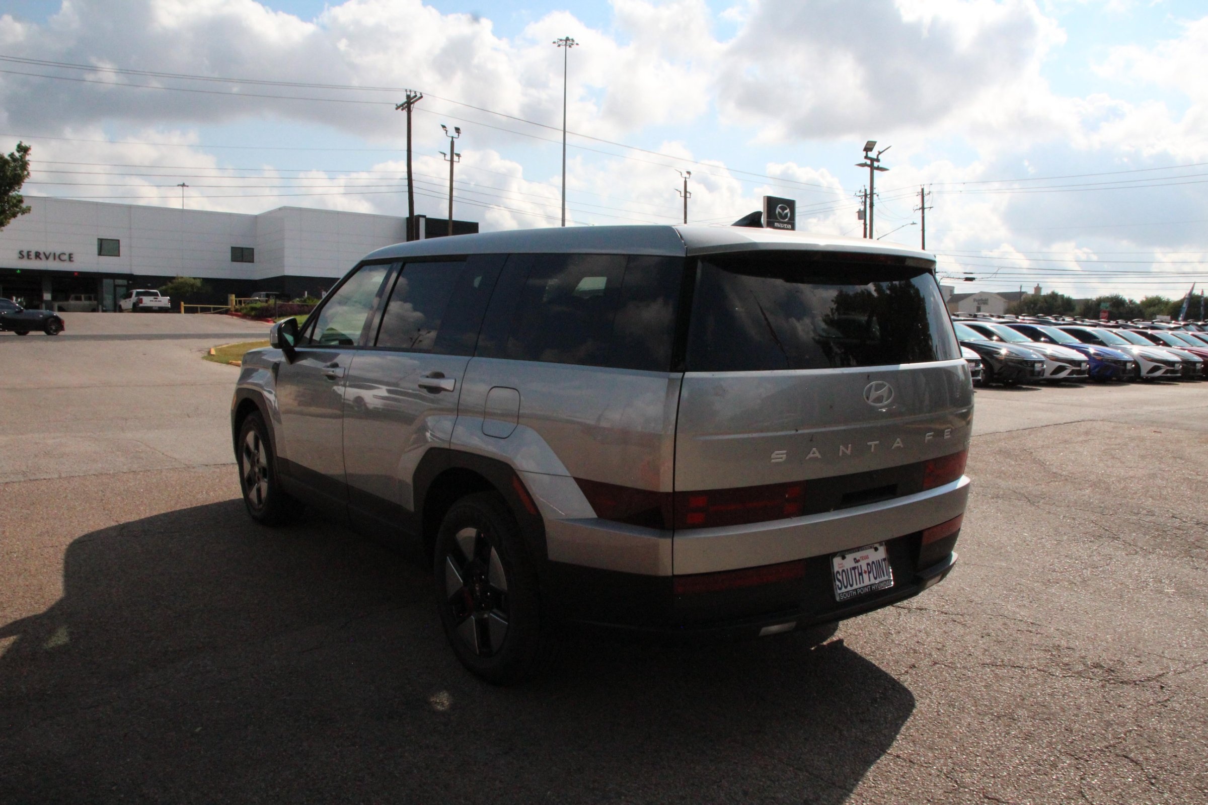 2026 Hyundai Santa Fe SE photo 4