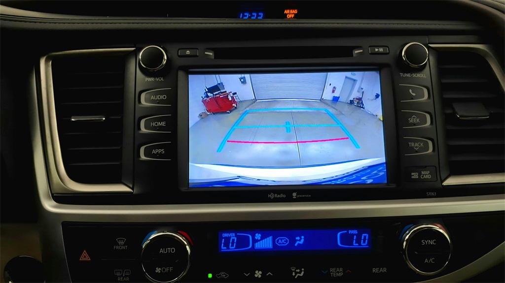 2017 Toyota Highlander XLE photo 29
