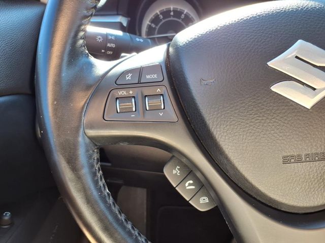 2010 Suzuki Kizashi photo 20