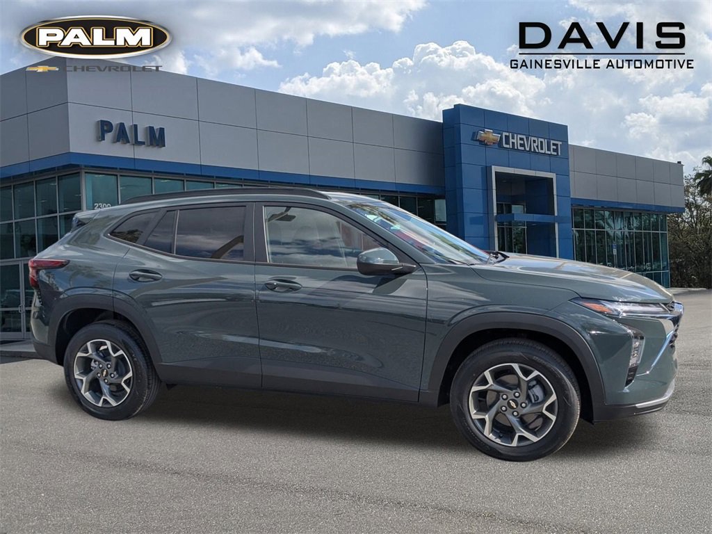 2026 Chevrolet Trax LT's photo