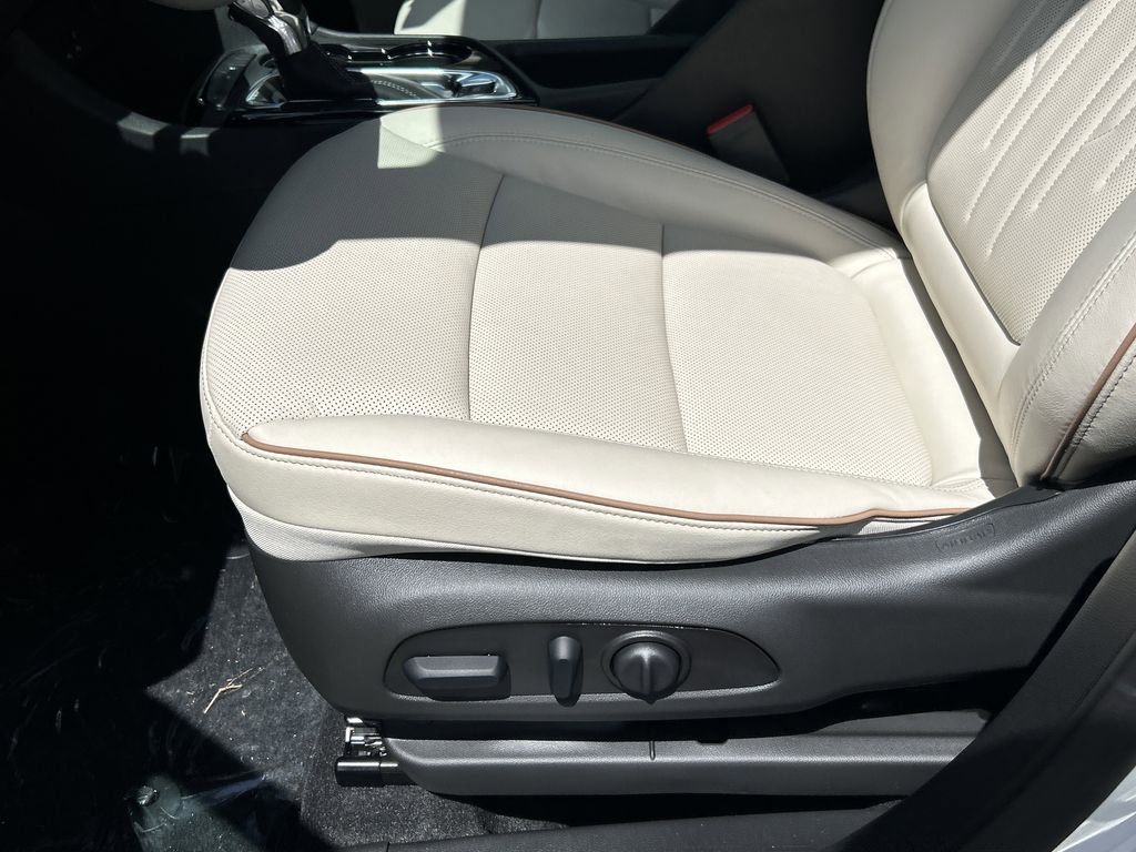 2026 Buick Encore GX Avenir photo 19