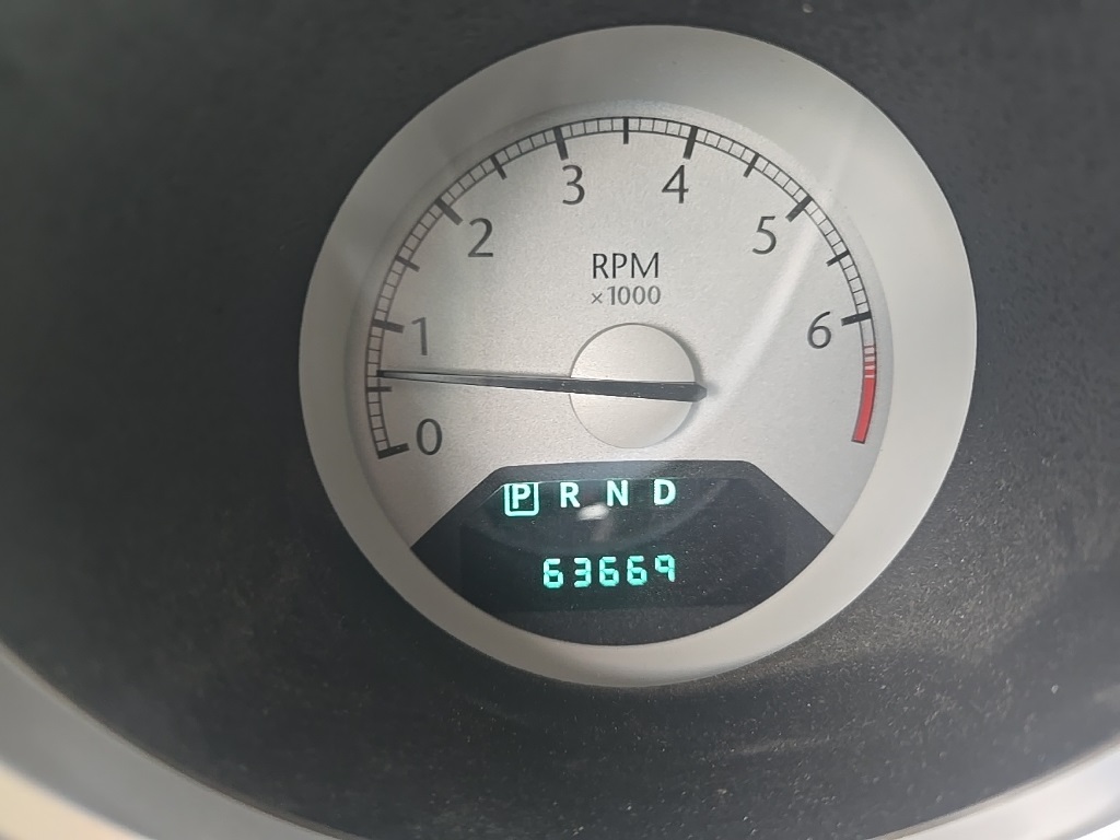 2009 Chrysler Sebring Touring photo 9