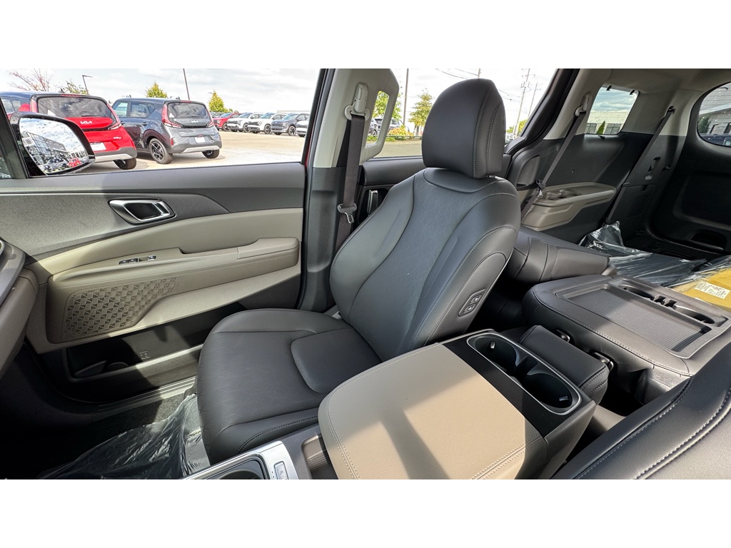 2026 Kia Carnival EX photo 5