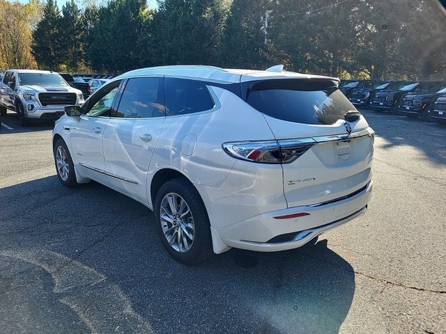 2024 Buick Enclave Avenir photo 3