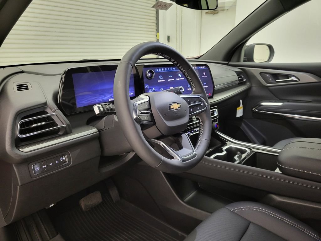 2025 Chevrolet Traverse photo 26