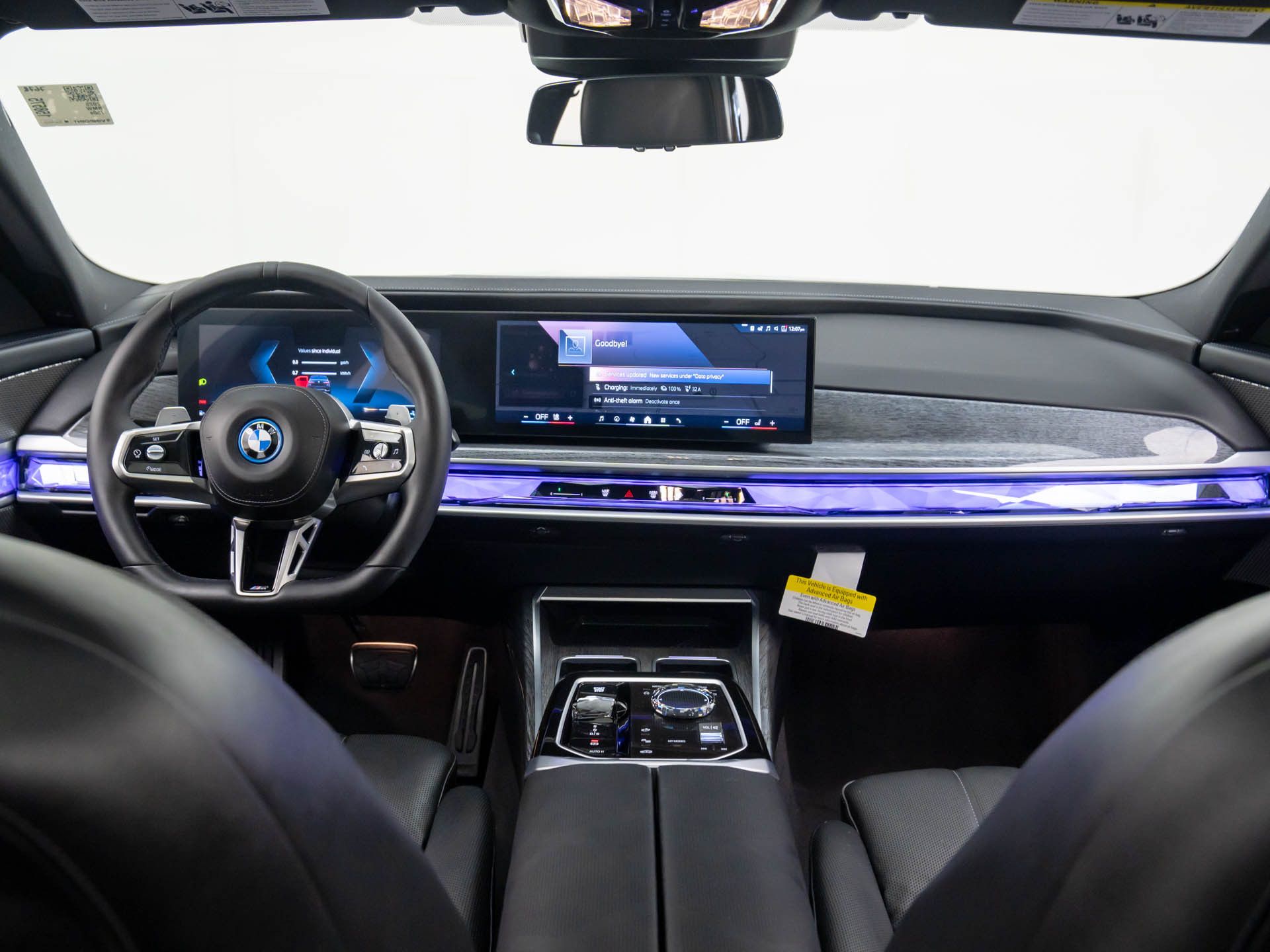 New 2025 Black Sapphire Metallic BMW 750e xDrive image 10