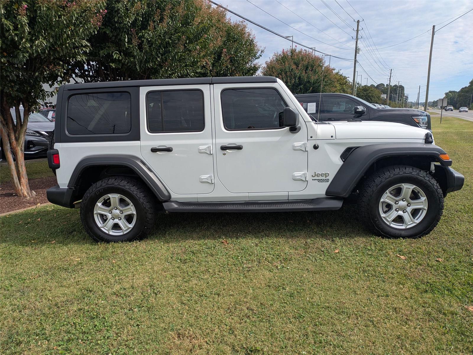 2019 Jeep Wrangler Unlimited Sport S photo 4