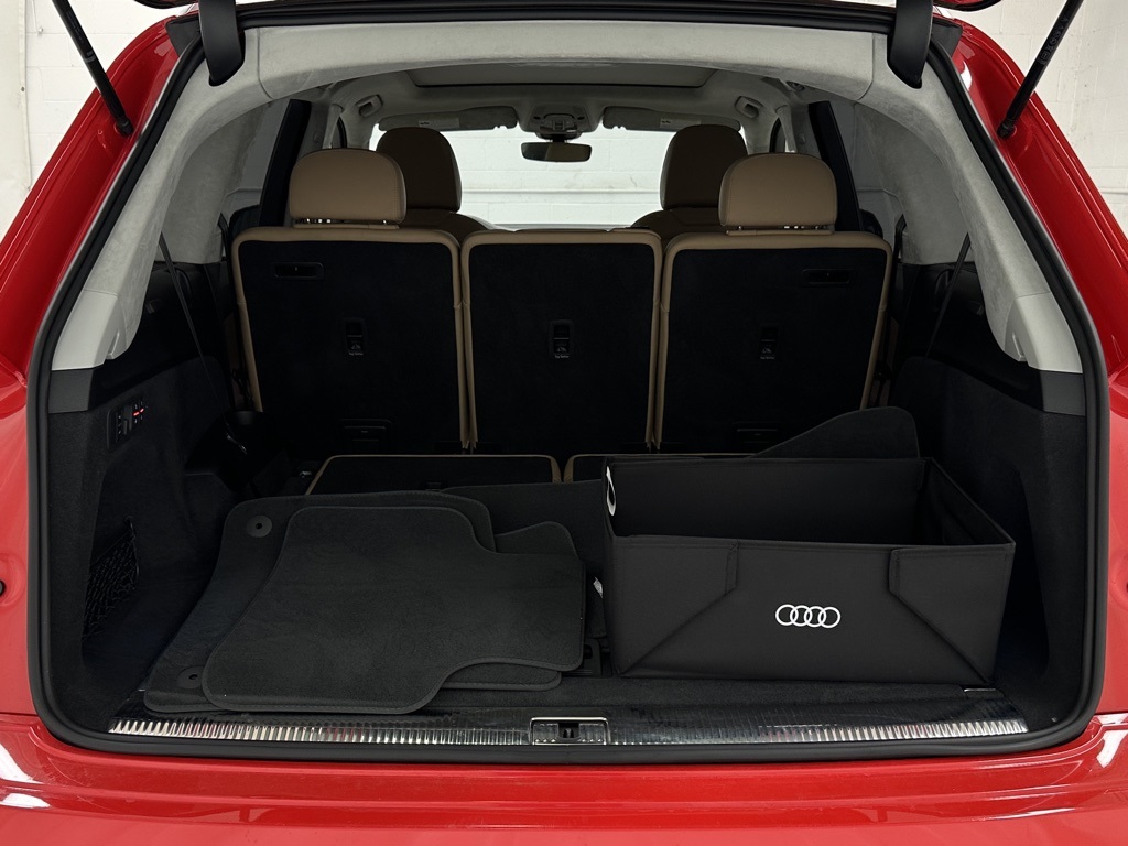 2022 Audi Q7 55 Prestige photo 42
