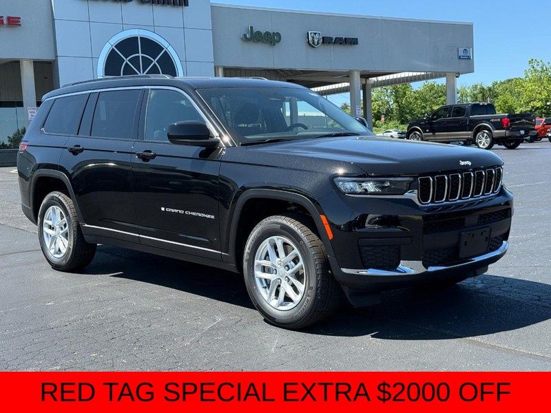 2025 Jeep Grand Cherokee Laredo X photo 2