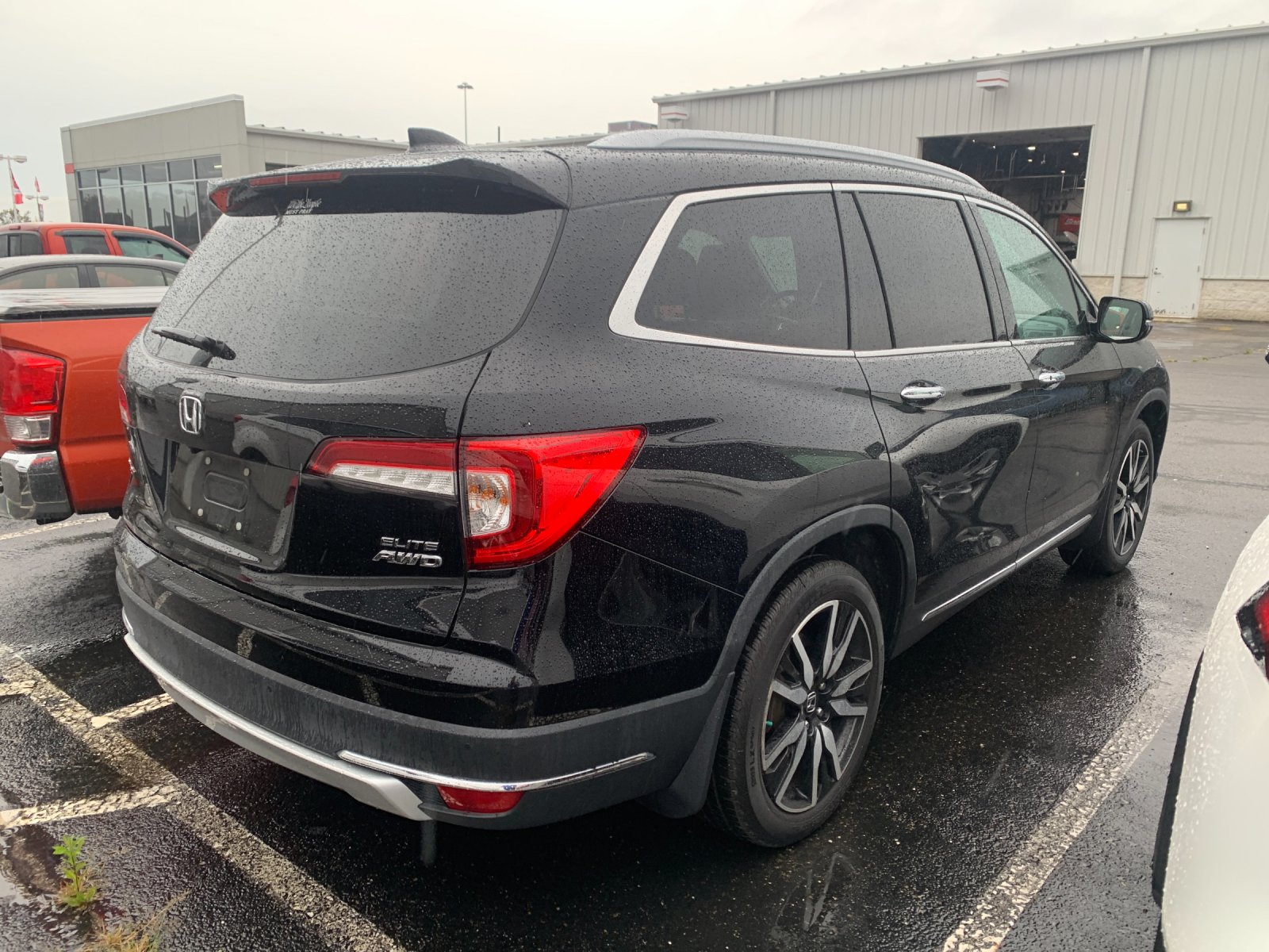 2019 Honda Pilot Elite photo 2