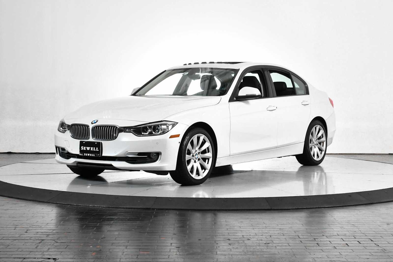 2013 BMW 3 Series 328i's photo