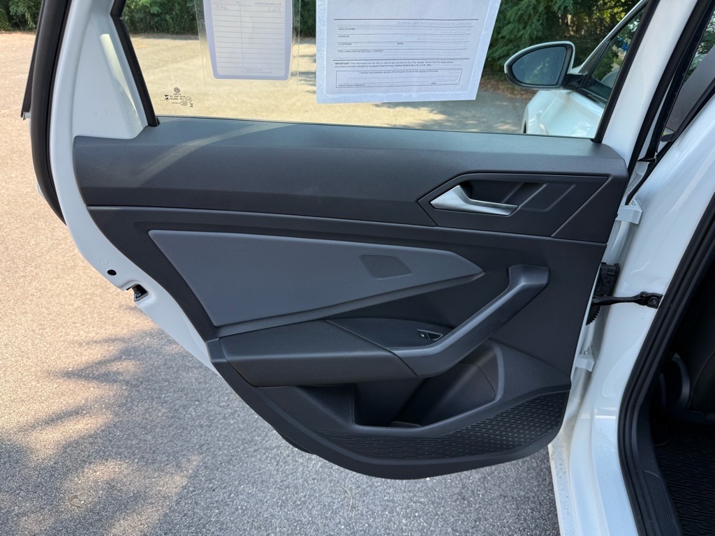 2025 Volkswagen Jetta SE photo 10