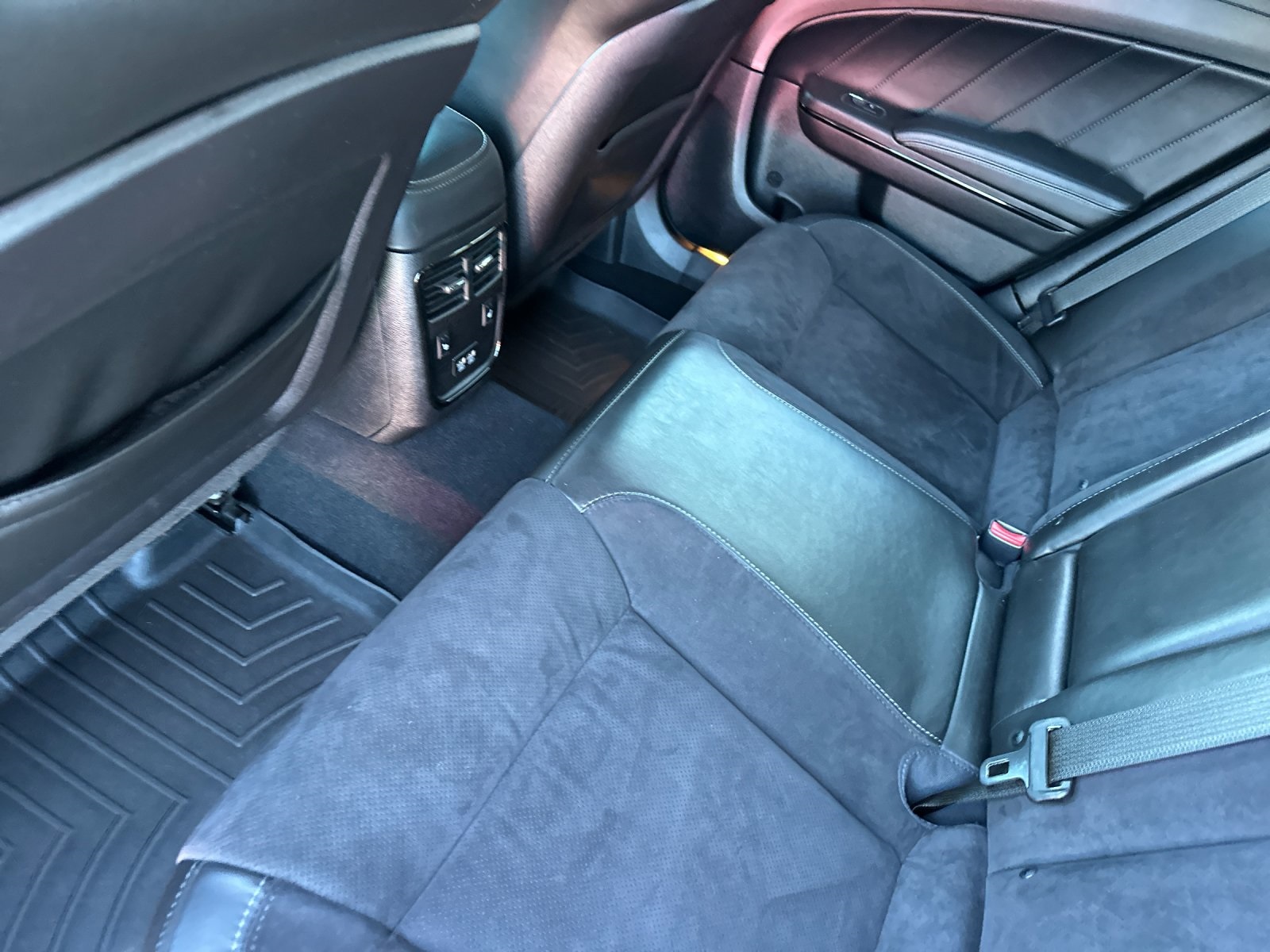 2019 Dodge Charger R/T photo 11
