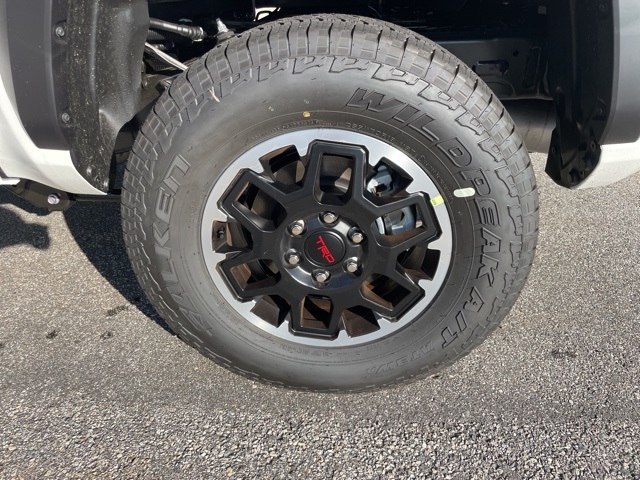 2025 Toyota Tacoma TRD Off-Road 4x4 Double Cab photo 8