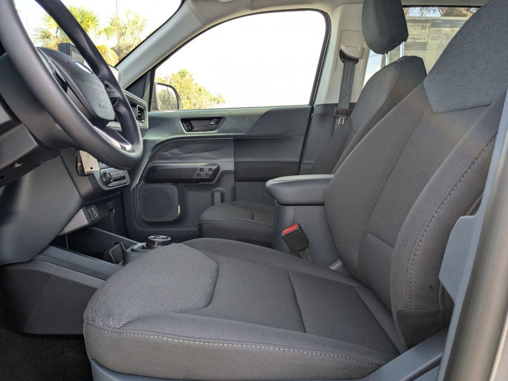 2025 Ford Maverick XL photo 17