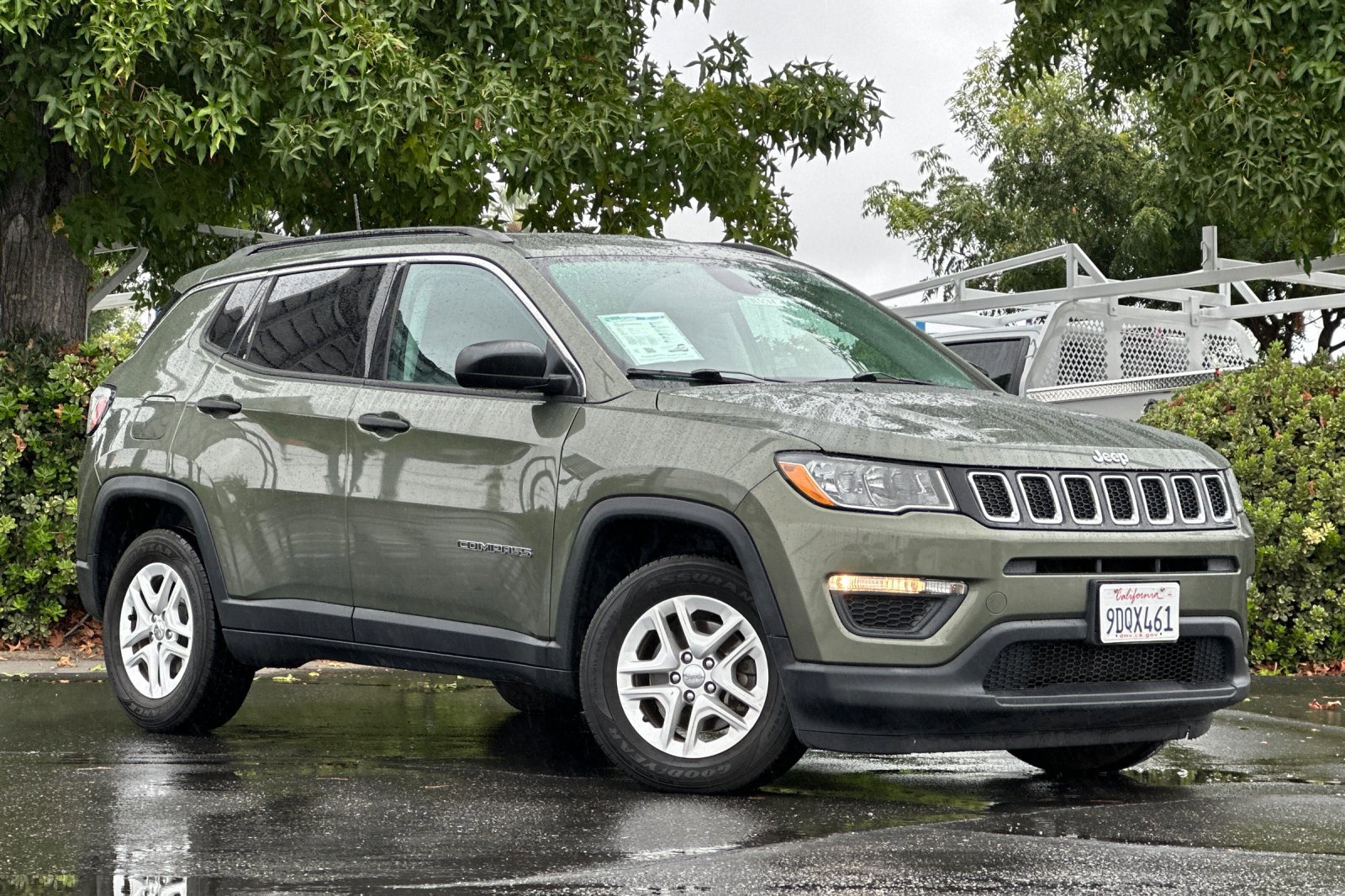 2020 Jeep Compass Sport photo 2